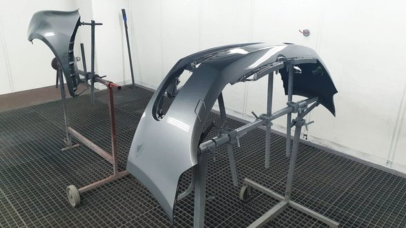 Lackierarbeiten bei der Auto Hofmann GmbH in Lichtenfels-Weingarten